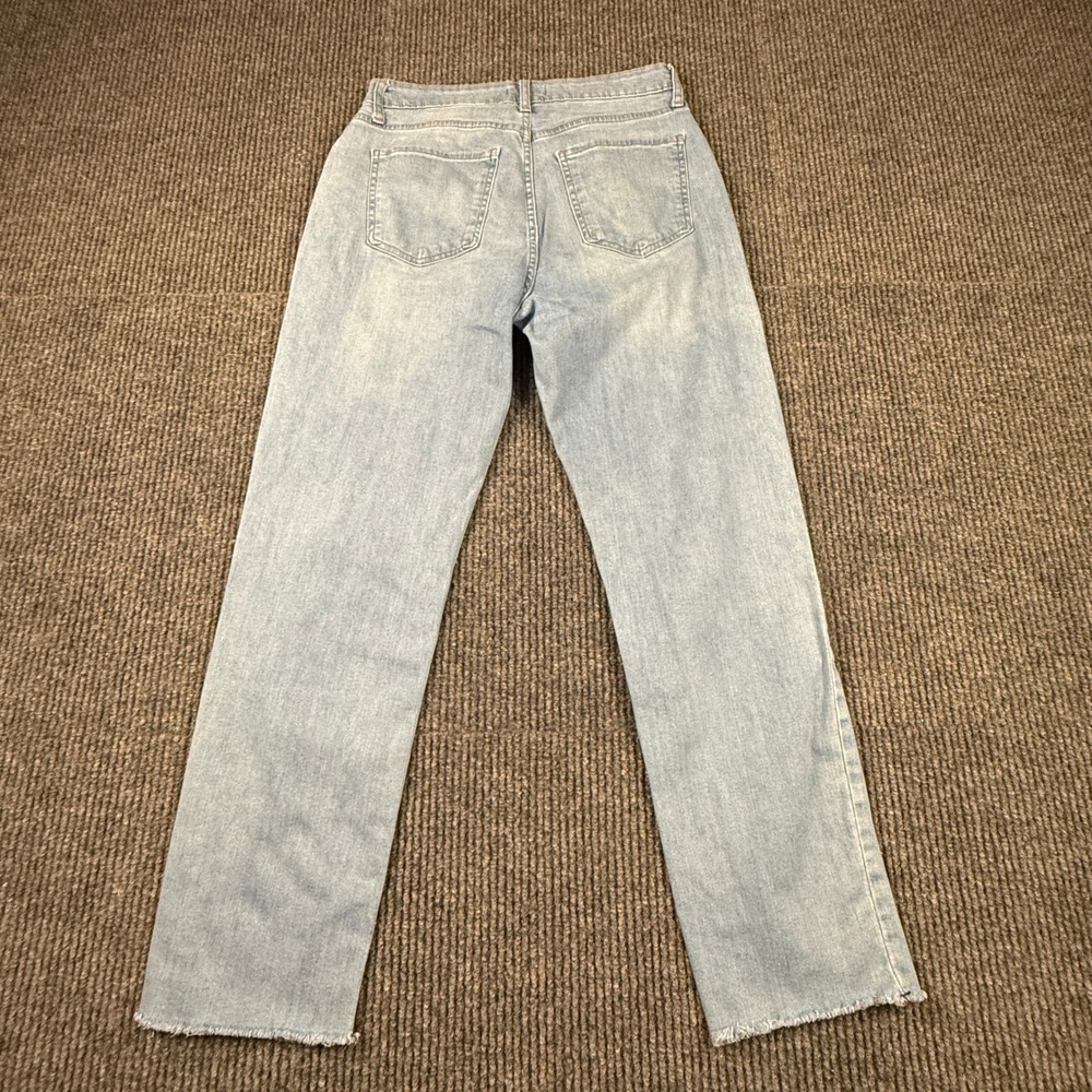 Forever 21 Women Light Wash Raw Hem Straight Leg Jeans Size 29 High Rise Denim - Picture 2 of 11